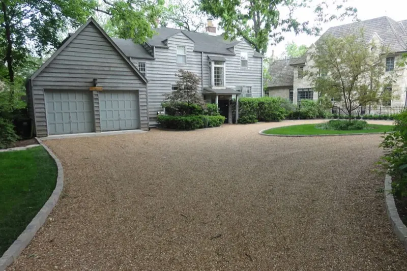 Mississippi gravel driveways showing road base